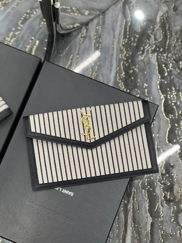 Luxe Carry - YSL Bag - 4218