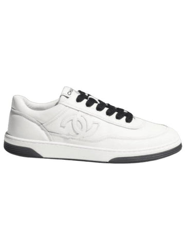 Calfskin Low Top Sneakers White Chanel