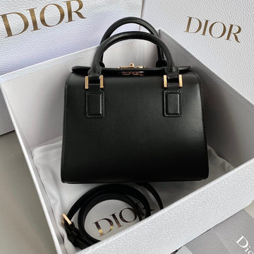 SMALL BOSTON 22 BLACK BOX CALFSKIN Luxe Carry Bags