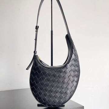 BV SMALL DROP 32CM BLACK LAMBSKIN Luxe Carry