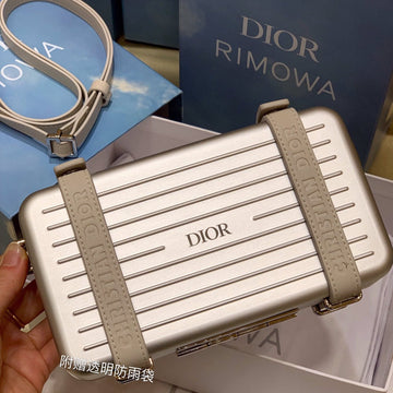 RIMOWA 20 CASE BAG IN SILVER ALUMINUM MAGNESIUM Luxe Carry