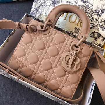 MEDIUM LADY 20 BAG IN CAMEL BROWN CALFSKIN Luxe Carry