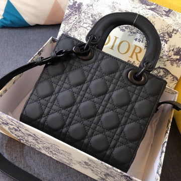 MEDIUM LADY 20 BAG IN BLACK CALFSKIN Luxe Carry Bags
