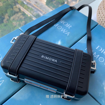 RIMOWA 20 CASE BAG IN BLACK ALUMINUM MAGNESIUM Luxe Carry