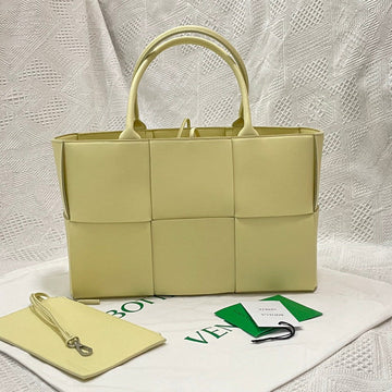 SMALL ARCO TOTE 30 IN LIGHT YELLOW LAMBSKIN Luxe Carry Bags