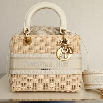 LADY 24 HANDBAG IN WHITE OBLIQUE JACQUARD AND BEIGE WICKER Luxe Carry