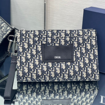 SADDLE 28 BAG IN BLUE OBLIQUE JACQUARD Luxe Carry