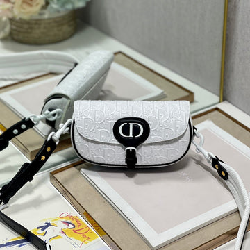 BOLuxe CarryY EAST-WEST 21 BAG IN WHITE LAMBSKIN Luxe Carry