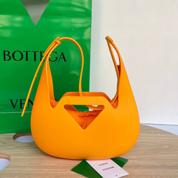 SHOULDER BAG 27 IN ORANGE PEEL RULuxe CarryER AND NYLON FABRIC Luxe Carry