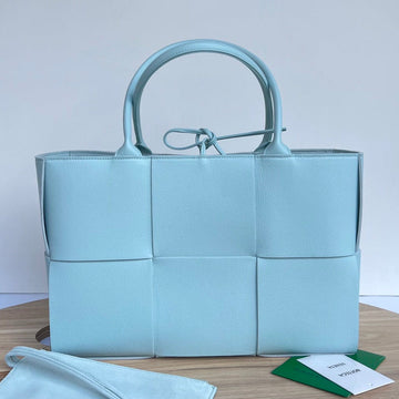 ARCO TOTE 36 IN SKY BLUE CALFSKIN by Luxe Carry