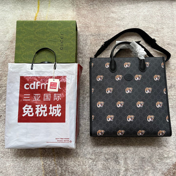 TIGER PRINT MEDIUM TOTE BAG 38 IN BLACK CANVAS AND LEATHER TRIM Luxe Carry