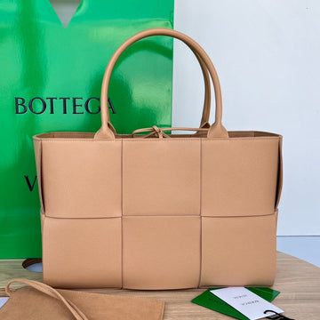 ARCO TOTE 36 IN TAN BROWN CALFSKIN by Luxe Carry