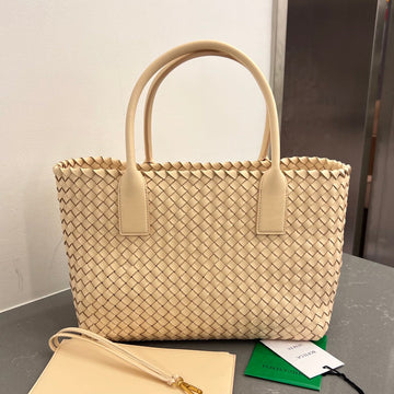 SMALL CABAT 32 IN CREAM LAMBSKIN Luxe Carry
