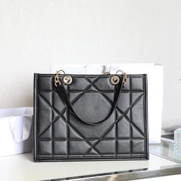 LARGE TOTE BOOK 36 BAG IN BLACK CALFSKIN Luxe Carry