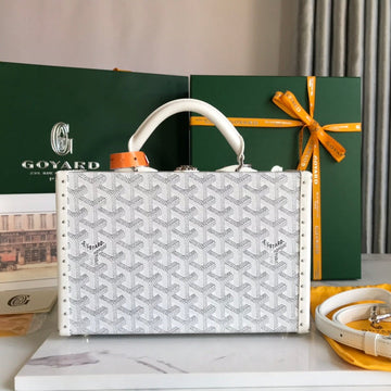 GRAND HÔTEL TRUNK BAG 24 IN WHITE GOYARDINE CANVAS AND CALFSKIN Luxe Carry Bags