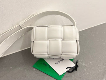 MINI CASSETTE 12 IN WHITE LAMBSKIN Luxe Carry