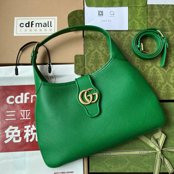 MEDIUM SHOULDER BAG 39 IN GREEN CALFSKIN GOLD HARDWARE Luxe Carry