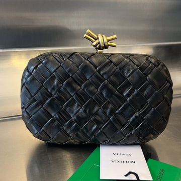 KNOT 19 IN BLACK LAMBSKIN by Luxe Carry