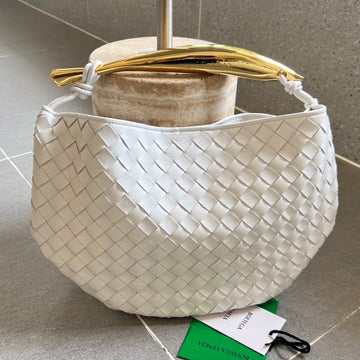 SARDINE 33 WITH CHAIN IN WHITE LAMBSKIN Luxe Carry