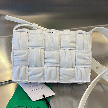 MINI CASSETTE 19 IN WHITE SOFT LAMBSKIN Luxe Carry