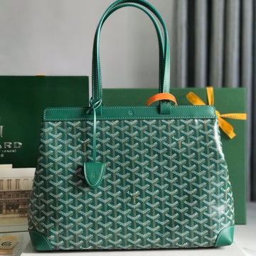 BELLECHASSE BIAUDE PM BAG 36 IN GREEN GOYARDINE CANVAS AND CALFSKIN TRIM Luxe Carry