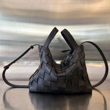 MEDIUM 28 CASSETTE BLACK LAMBSKIN Luxe Carry