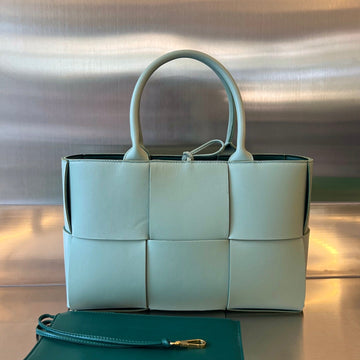 SMALL ARCO TOTE 30 IN MORNING GLORY LAMBSKIN Luxe Carry Bags