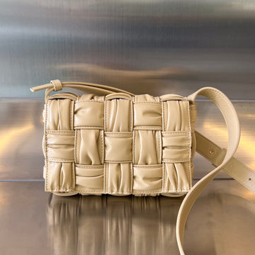 MINI CASSETTE 19 IN BLOND BEIGE SOFT LAMBSKIN Luxe Carry