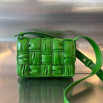 MINI CASSETTE 19 IN SHAMROCK GREEN SOFT LAMBSKIN Luxe Carry Bags
