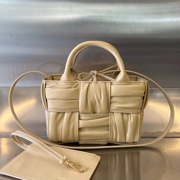 CANDY ARCO TOTE 20 IN BEIGE SOFT LAMBSKIN by Luxe Carry