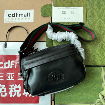 SHOULDER BAG 23 IN BLACK CALFSKIN by Luxe Carry