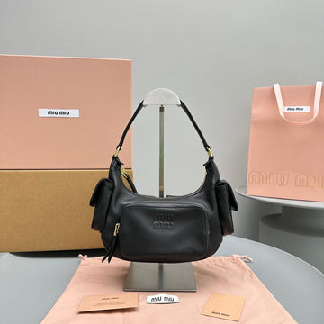 PUCKET BAG 21 IN BLACK CALFSKIN Luxe Carry
