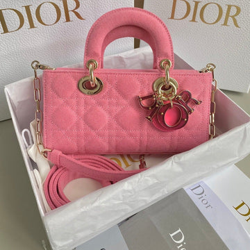 D-JOY BAG 22 IN HOT PINK MACROCANNAGE DENIM Luxe Carry