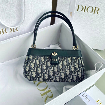 MEDIUM 22 KEY HANDBAG IN BLUE OBLIQUE JACQUARD Luxe Carry