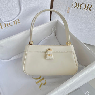 MEDIUM 22 KEY HANDBAG IN WHITE CALFSKIN Luxe Carry Bags