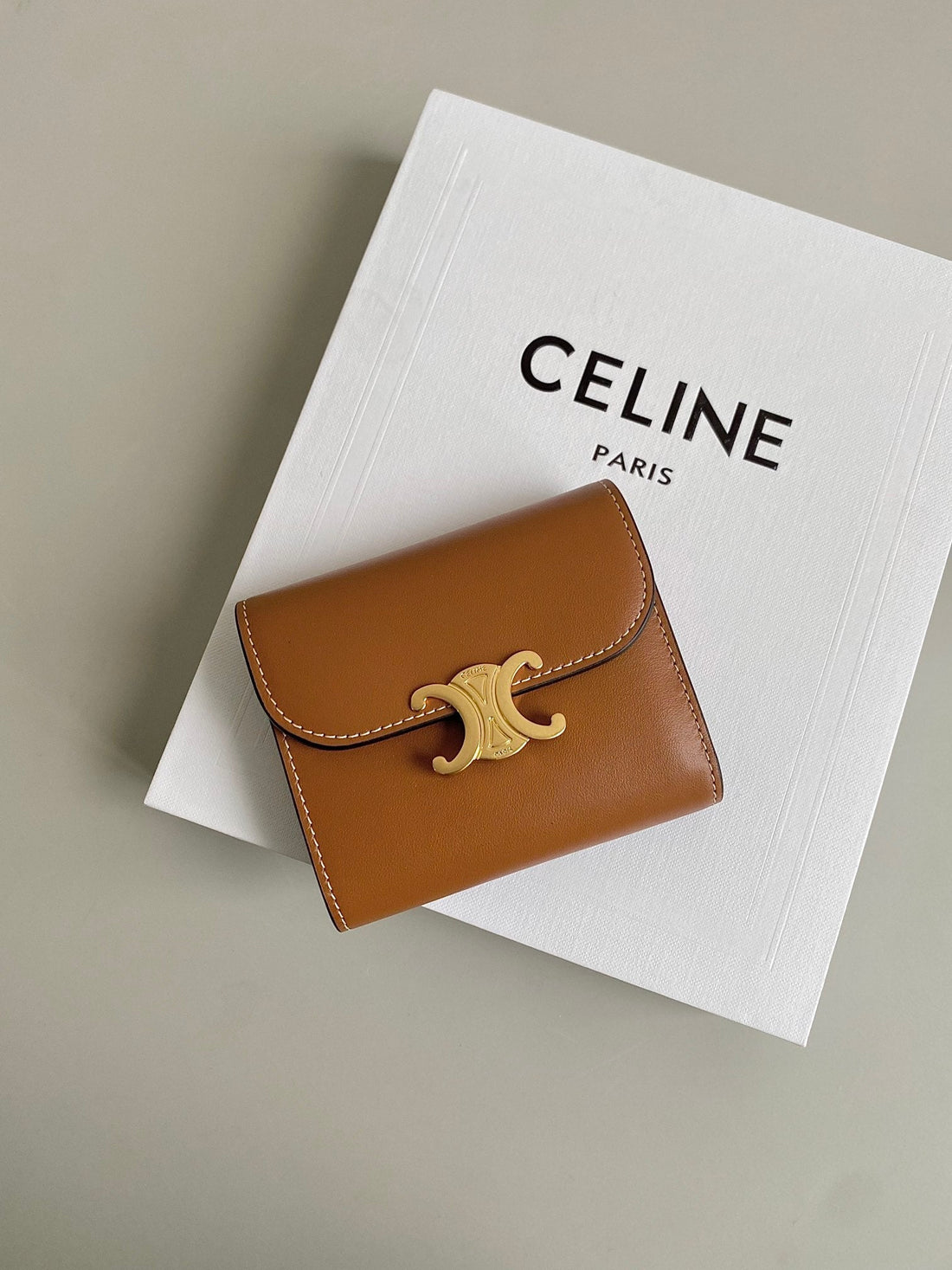 TRIPHOME 10 TRIFOLD WALLET CALFSKIN CINNAMON BROWN by Luxe Carry