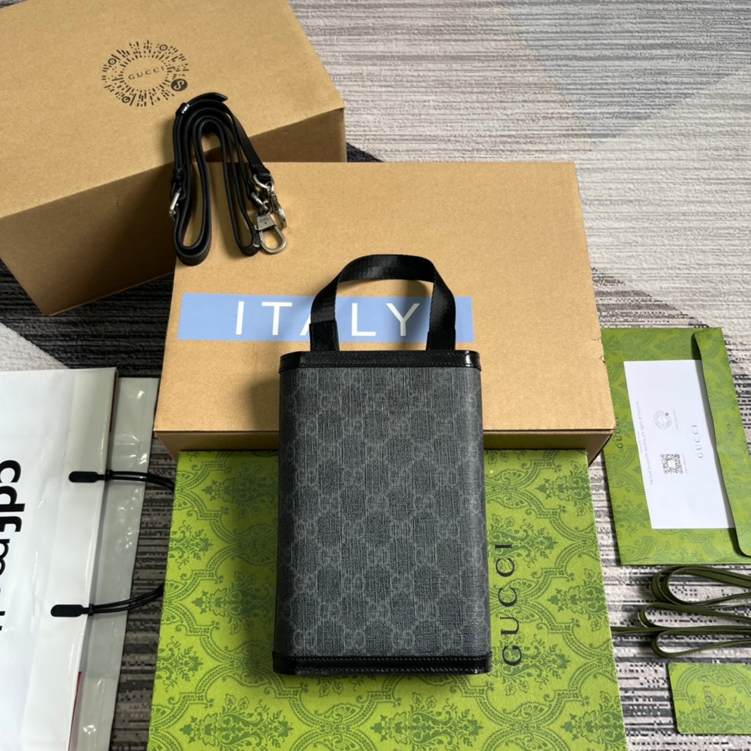 GG CLASP CLUTCH 20 IN BLACK CANVAS AND CALFSKIN Luxe Carry Bags