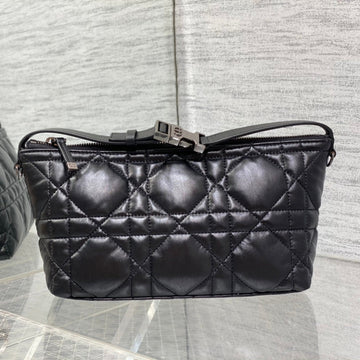 TRAVEL NOMAD POUCH 22 IN BLACK MACROCANNAGE LAMBSKIN By Luxe Carry