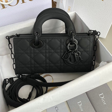 D-JOY BAG 22 IN BLACK LAMBSKIN Luxe Carry