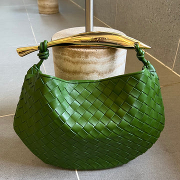 SARDINE 33 WITH CHAIN IN EMERALD GREEN LAMBSKIN Luxe Carry