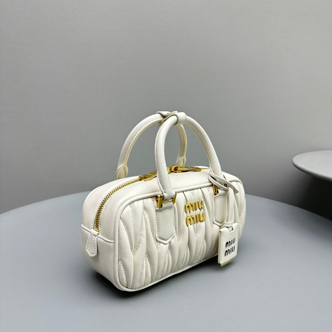 ARCADIE 23 BAG IN WHITE LAMBSKIN Luxe Carry Bags