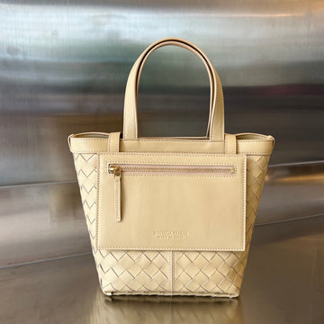 FLIP FLAP 23 BAG IN BEIGE LAMBSKIN by Luxe Carry