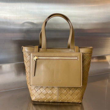 FLIP FLAP 23 BAG IN CARAMEL BROWN LAMBSKIN by Luxe Carry
