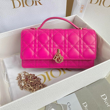 LADY 21 CHAIN BAG IN HOT PINK LAMBSKIN Luxe Carry Bags