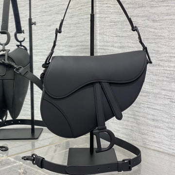 SADDLE BAG 24 IN BLACK CALFSKIN BLACK HARDWARE Luxe Carry