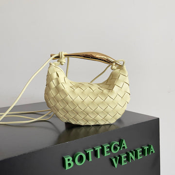 SARDINE 20 WITH CHAIN IN YELLOW CREAM LAMBSKIN Luxe Carry Bags