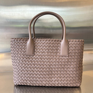 SMALL CABAT 32 IN SADDLE BROWN LAMBSKIN Luxe Carry