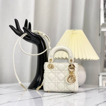 MICRO LADY 12 BAG IN WHITE LAMBSKIN By Luxe Carry