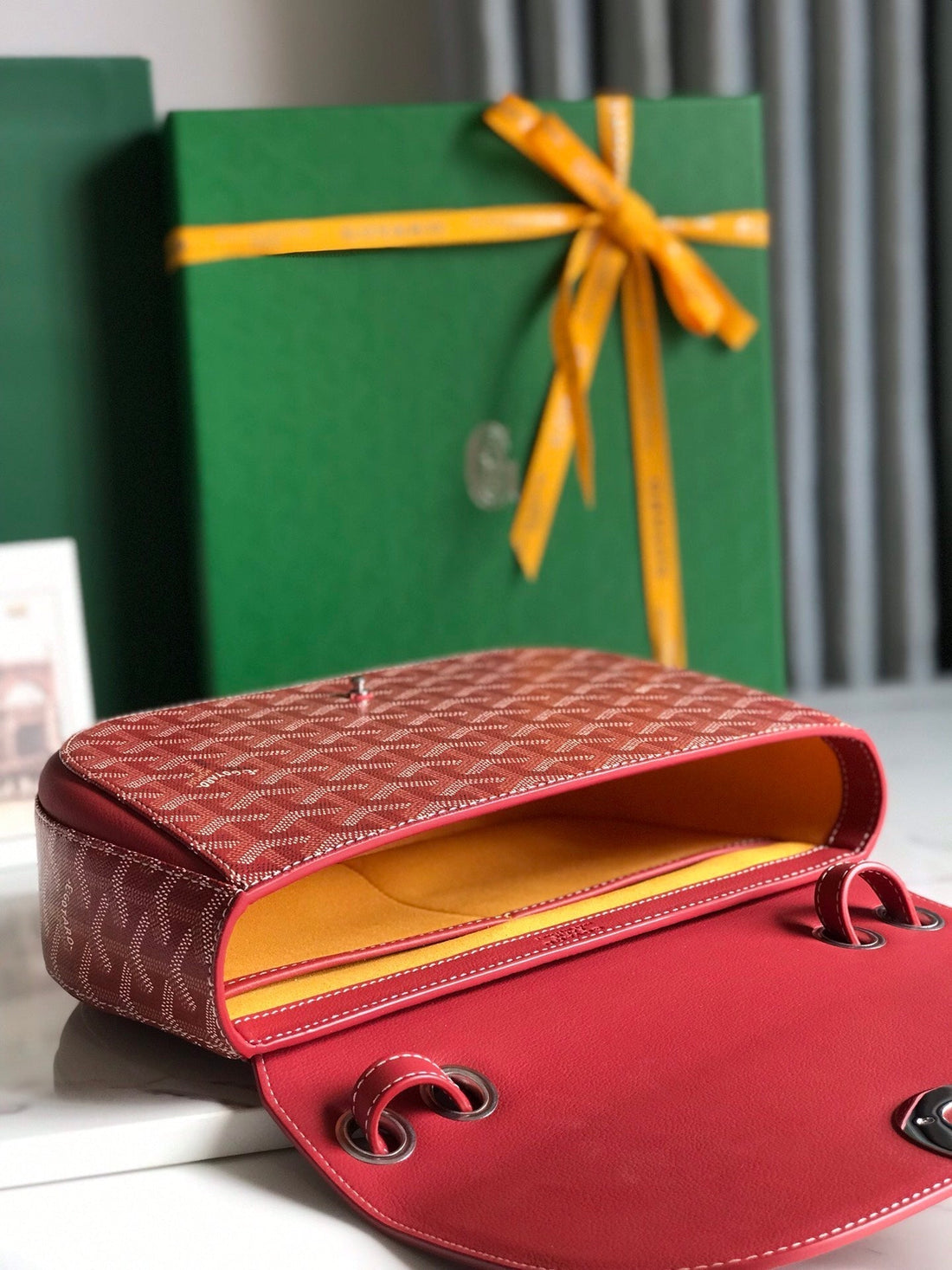 233 BAG 25 IN CLASSIC RED CALFKIN AND GOYARDINE CANVAS Luxe Carry