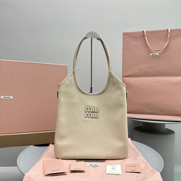 HOBO 40 TOTE IN BEIGE CALFSKIN Luxe Carry
